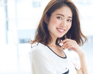 Ms. Hikane Doki is wearing a white blouse, she is a Japanese & Asian beauty fashion model.