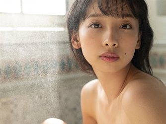 Ms. Asui Hananoi is wearing a beige bodysuit, white lingerie and she's soaking in a tub of water now, she is a slender Japanese & Asian beautiful cute young fashion model, bikini model (gravure idol, pin-up model, swimwear model), actress, TV personality, her figure is very charming.