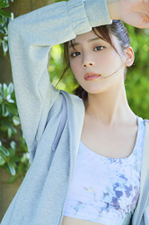 Ms. Naasu Takamichi is a very pure young Japanese & Asian fashion model and actress, wearing light blue casual clothes.