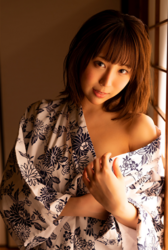 Ms. Kirina Hinaga wears a yukata and is in a Japanese-style room, she is a Japanese & Asian sweet and cute big breasts gravure idol (pin-up model, bikini model, swimsuit model), her bust is 90 cm, she has charming big breasts, she is a woman with sexual charm.